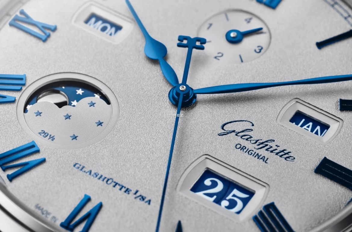 Glashütte Original,Senator 42mm,42mm,Stainless Steel,Grey,Automatic,Moonphase,Perpetual Calendar,Leap Year,Month,Sapphire,Crystal Glass,Round,1,1-36-12-03-02-71