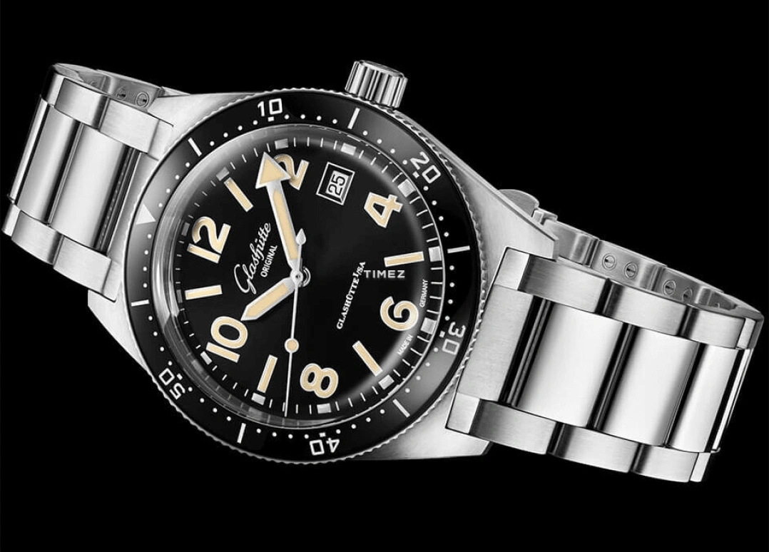Glashütte Original,SeaQ 39.50mm,39.50mm,Stainless Steel,Black,Automatic,Day,Sapphire,Crystal Glass,1,1-39-11-06-80-35 