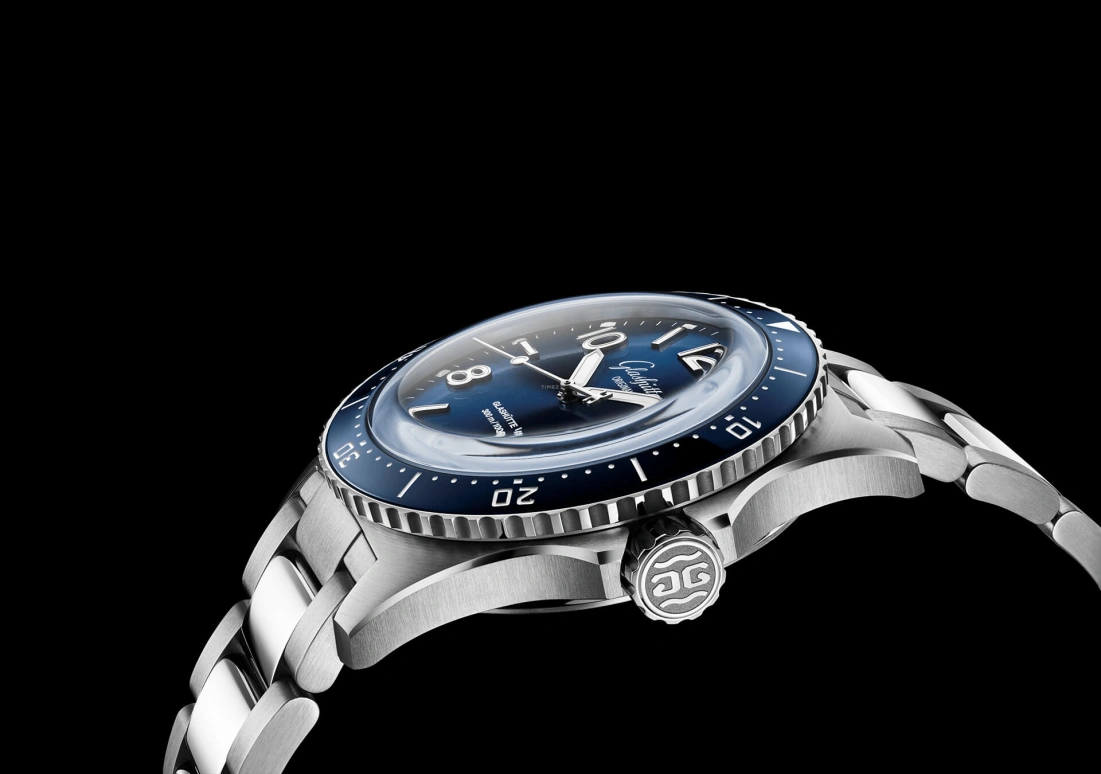 Glashütte Original,SeaQ 43.20mm,43.20mm,Stainless Steel,Blue,Automatic,Big Date,100hours,1,1-36-13-02-81-70