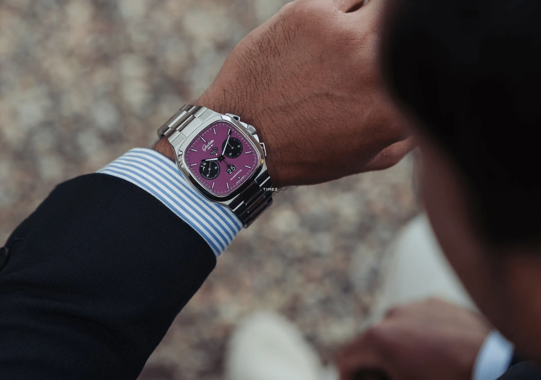 Glashütte Original,Seventies 40x40mm,40x40mm,Stainless Steel,Purple,Automatic,Chronograph,Power Reserve Indicator,Flyback,Big Date,70hours,In-house Caliber,1,1-37-02-20-02-70