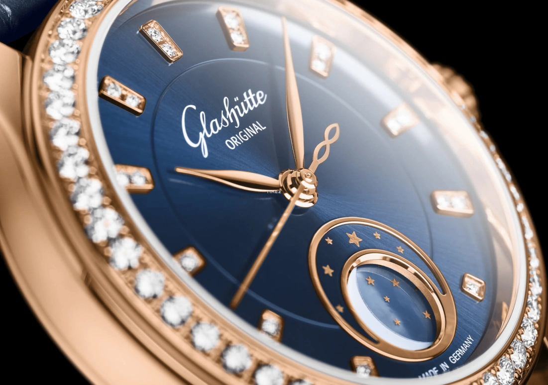 Glashütte Original,Serenade Luna 32.50mm,32.50mm,Red Gold,Blue,Automatic,Moonphase,60hours,1,1-35-14-06-15-04