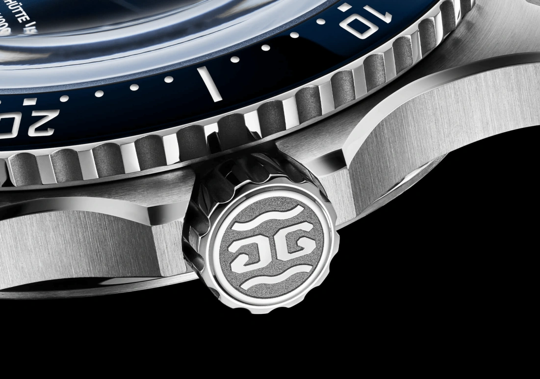 Glashütte Original,SeaQ 43.20mm,43.20mm,Stainless Steel,Blue,Automatic,Big Date,100hours,1,1-36-13-02-81-70
