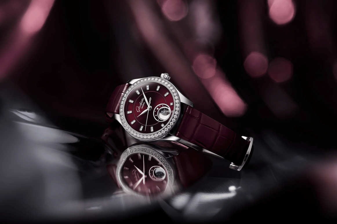 Glashütte Original,Serenade Luna 32.50mm,32.50mm,Stainless Steel,Purple,Automatic,Moonphase,60hours,1,1-35-14-10-12-04