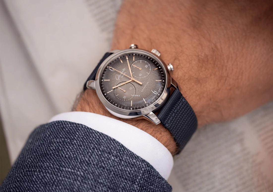 Glashütte Original,Sixties 42mm,42mm,Stainless Steel,Grey,Automatic,Chronograph,Sapphire,Crystal Glass,1,1-39-34-06-22-04