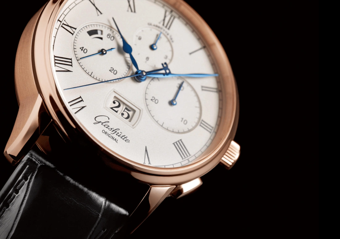 Glashütte Original,Senator 42mm,42mm,Red Gold,Silver,Automatic,Chronograph,Power Reserve Indicator,Flyback,Big Date,70hours,In-house Caliber,1,1-37-01-01-05-30