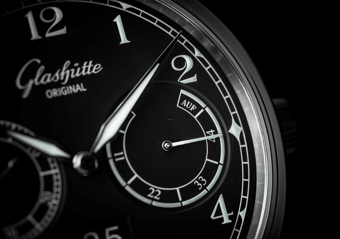 Glashütte Original,Senator 44mm,44mm,Stainless Steel,Black,Automatic,Power Reserve Indicator,Big Date,Alarm,100,100-14-07-02-70