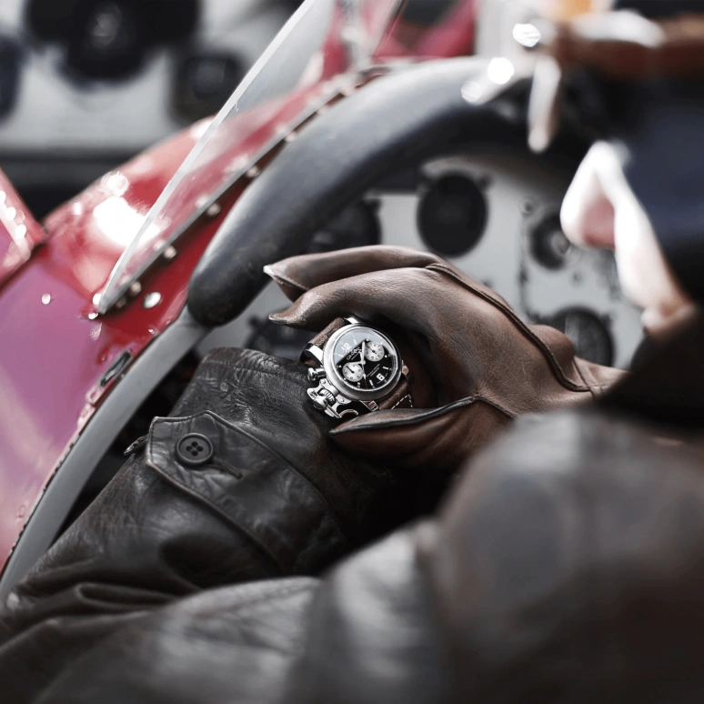 Graham,Chronofighter 44mm,44mm,Stainless Steel,Black,Silver,Automatic,Chronograph,Sapphire,Crystal Glass,2CVES,2CVES.B01A