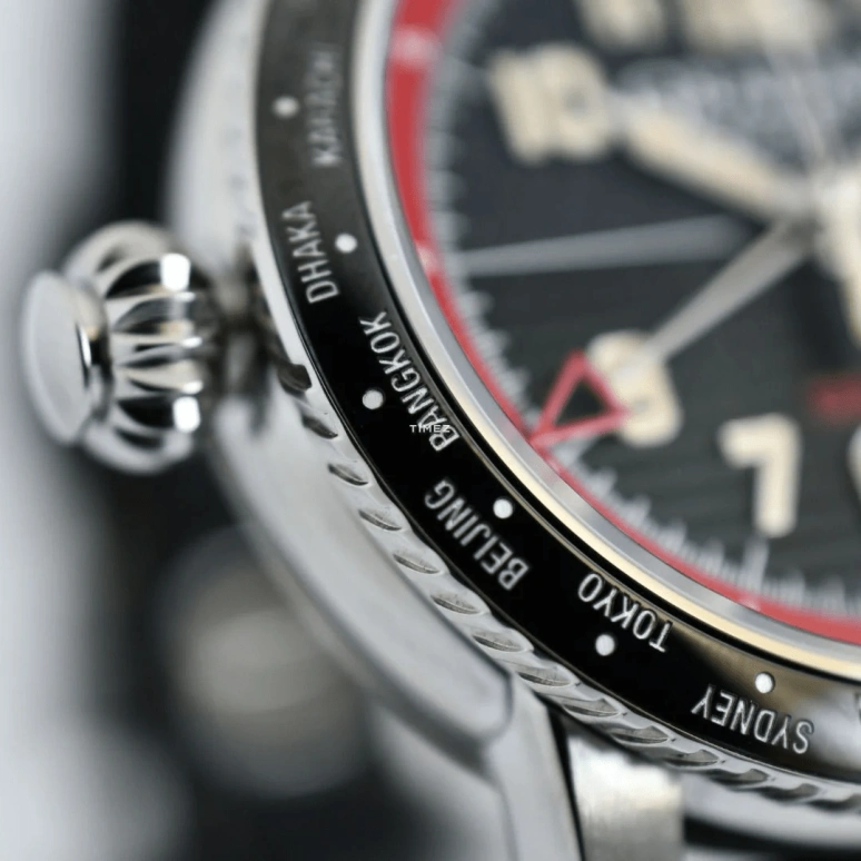 Graham,Fortress 44mm,44mm,Stainless Steel,Black,Red,Automatic,World Time,Sapphire,Crystal Glass,2FOBC,2FOBC.R01A