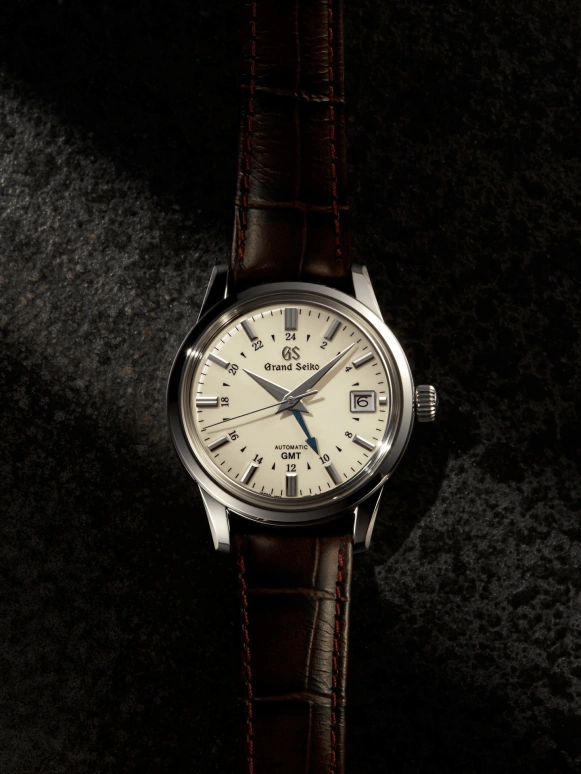 Grand Seiko,Elegance 39.50mm,39.50mm,Stainless Steel,Beige,Automatic,Day,Dule Time,Anti-magnetic,SBGM221G