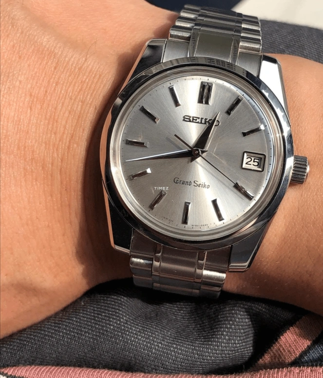 Grand Seiko,Grand Seiko 37.20mm,37.20mm,Stainless Steel,Silver,Quartz,Day,In-house Caliber,SBGV009