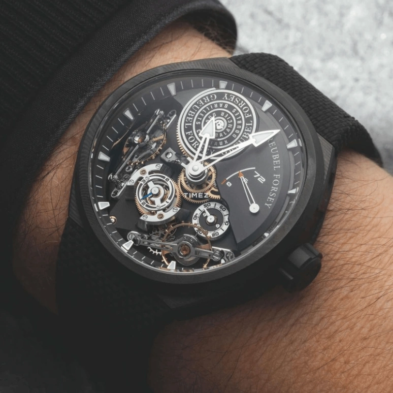 Greubel Forsey,Collection Convexe 42.50mm,42.50mm,Carbon,Black,Handwound,Power Reserve Indicator,Double Balance,Michael Jordan,flying man,Air Jordan,G.O.A.T.,M.J.,DOUBLE BALANCIER CONVEXE Carbon Black