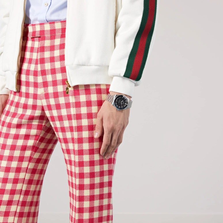 GUCCI,Gucci Dive 40mm,40mm,Stainless Steel,Black,Quartz,Day,Sapphire,Crystal Glass,632996 I1600 8489