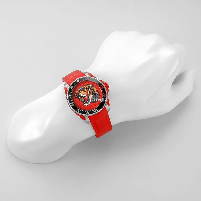 GUCCI,Gucci Dive 40mm,40mm,Stainless Steel,Red,Quartz,Sapphire,Crystal Glass,Round,YA136315
