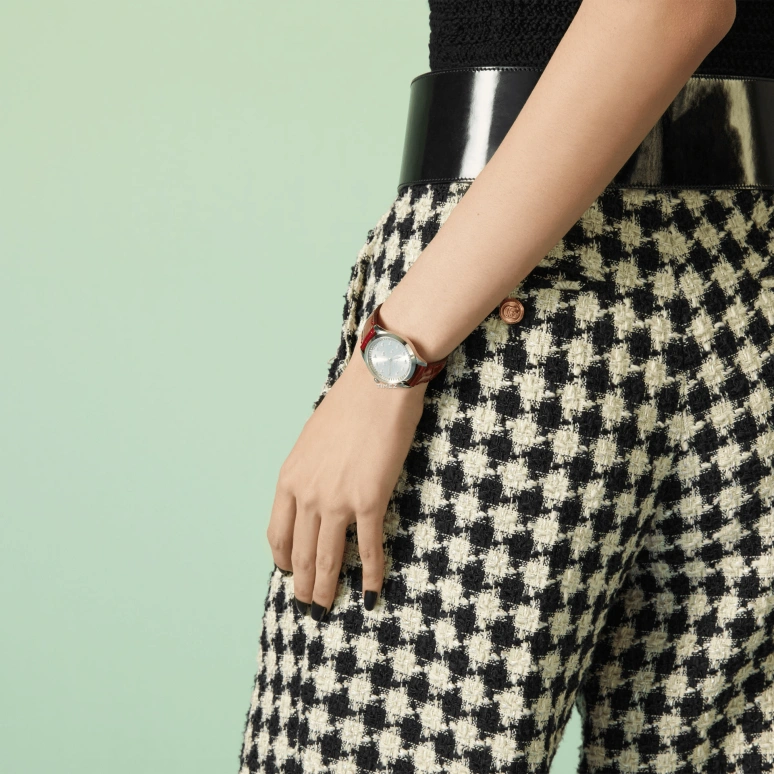 GUCCI,G-Timeless 32mm,32mm,Stainless Steel,Silver,Quartz,Sapphire,Crystal Glass,Round,750488 I18V0 8561