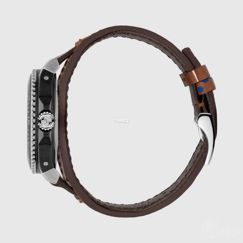 GUCCI,Other 40mm,40mm,Stainless Steel,Black,Quartz,Day,Sapphire,Crystal Glass,YA136305