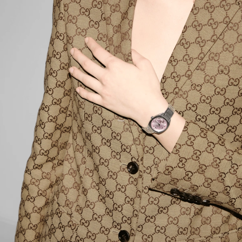 GUCCI,Interlocking 29mm,29mm,Stainless Steel,Pink,Quartz,Sapphire,Crystal Glass,Cushion,796858 I16F0 8591