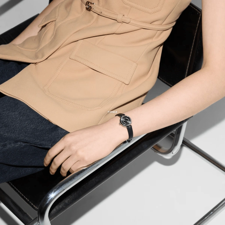 GUCCI,Model 2000 24mm,24mm,Stainless Steel,Black,Quartz,Sapphire,Crystal Glass,Round,814049 I18G0 8489