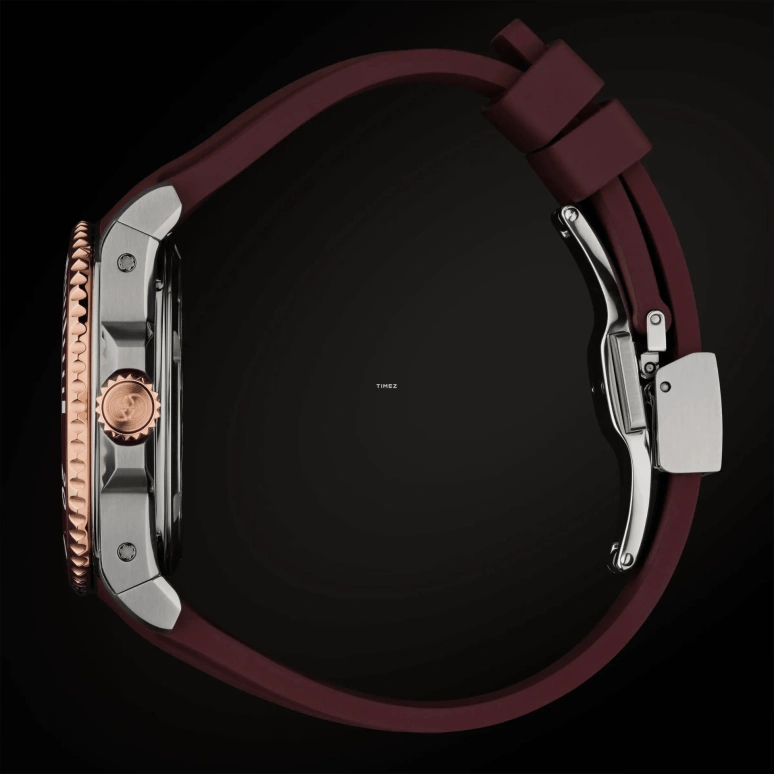 GUCCI,Gucci Dive 36mm,36mm,Stainless Steel,Burgundy,Automatic,Sapphire,Crystal Glass,Round,866386 IFAA0 8535