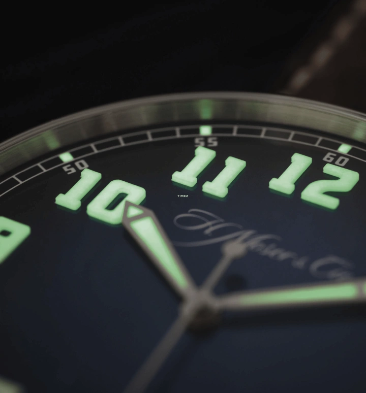 H. Moser & Cie,Heritage 42mm,42mm,Stainless Steel,Blue,Automatic,72hours,In-house Caliber,8200,8200-1201