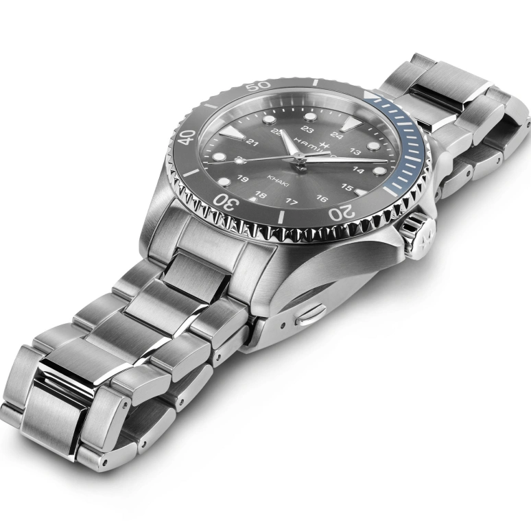 Hamilton,Khaki Navy 37mm,37mm,Stainless Steel,Grey,Quartz,Sapphire,Crystal Glass,Round,H82211181