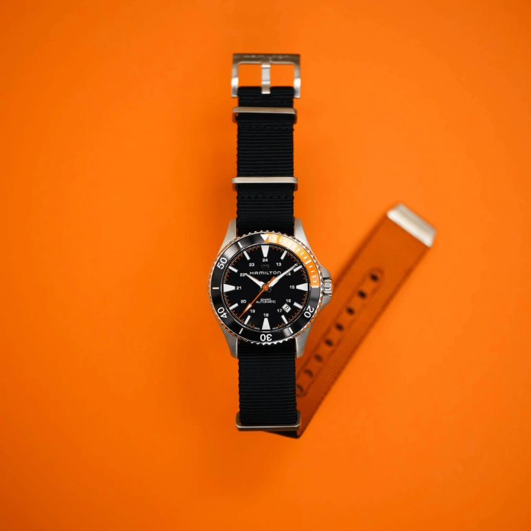 Hamilton,Khaki Navy 40mm,40mm,Stainless Steel,Black,Automatic,80hours,In-house Caliber,H82305931