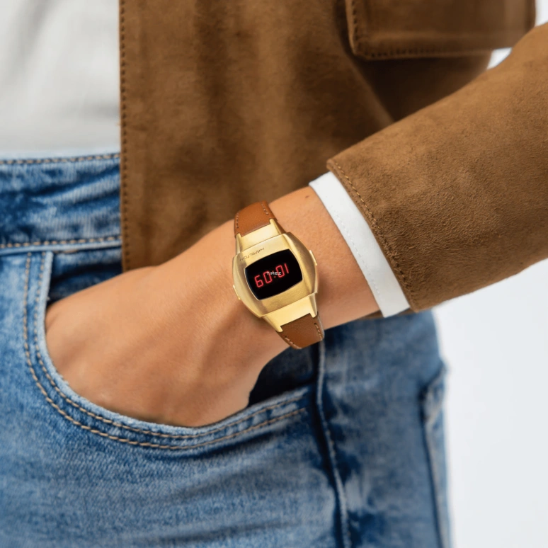 Hamilton,American Classic 26x31mm,26x31mm,Stainless Steel,Black,Quartz,Sapphire,Crystal Glass,Cushion,H52314530