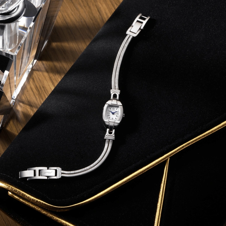 Hamilton,American Classic 14.50x28.40mm,14.50x28.40mm,Stainless Steel,Silver White,Quartz,Sapphire,Crystal Glass,H31111183