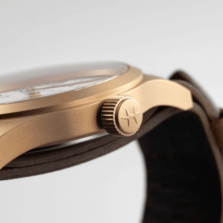 Hamilton,Khaki Field 38mm,38mm,Bronze,Titanium,White,Handwound,80hours,In-house Caliber,H69459510