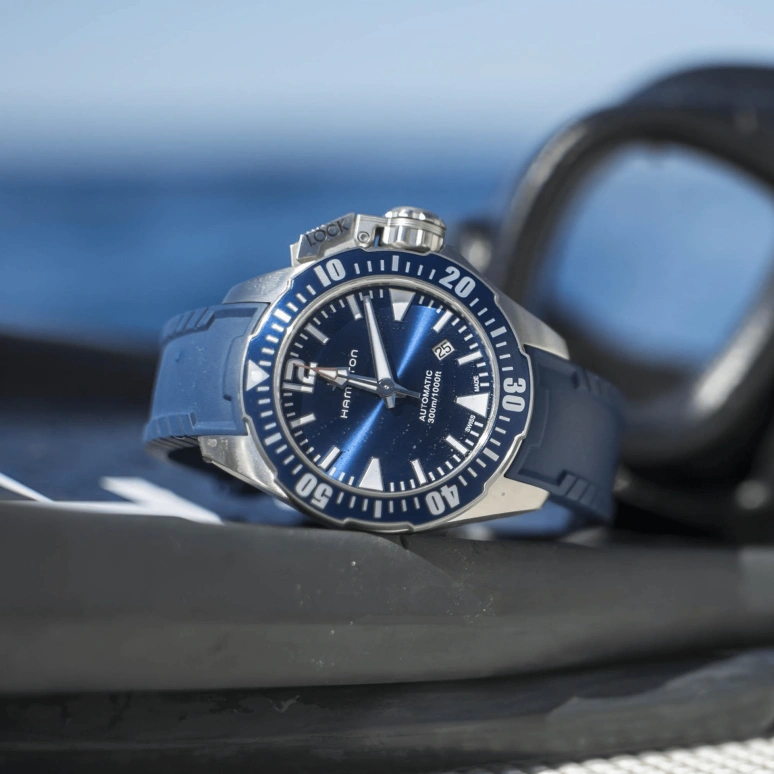 Hamilton,Khaki Navy 42mm,42mm,Stainless Steel,Blue,Automatic,Date,80hours,H77705345