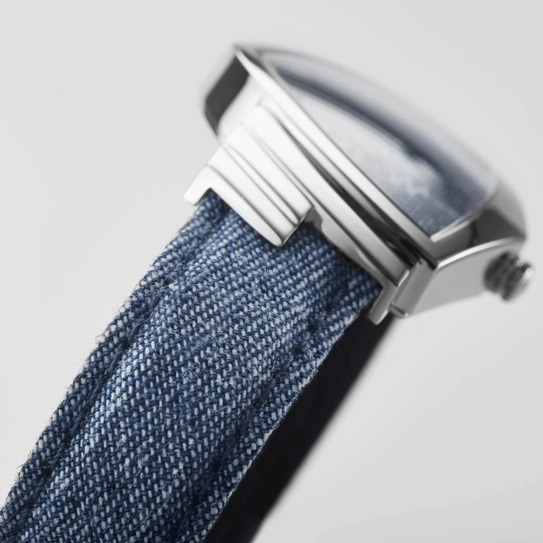 Hamilton,Ventura 50.30x32.30mm,50.30x32.30mm,Stainless Steel,Denim Color,Quartz,26280hours,Glass,H24411941