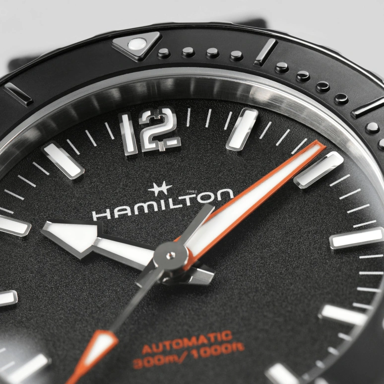 Hamilton,Khaki Navy 41mm,41mm,Stainless Steel,Black,Automatic,Sapphire,Crystal Glass,Round,H77455330