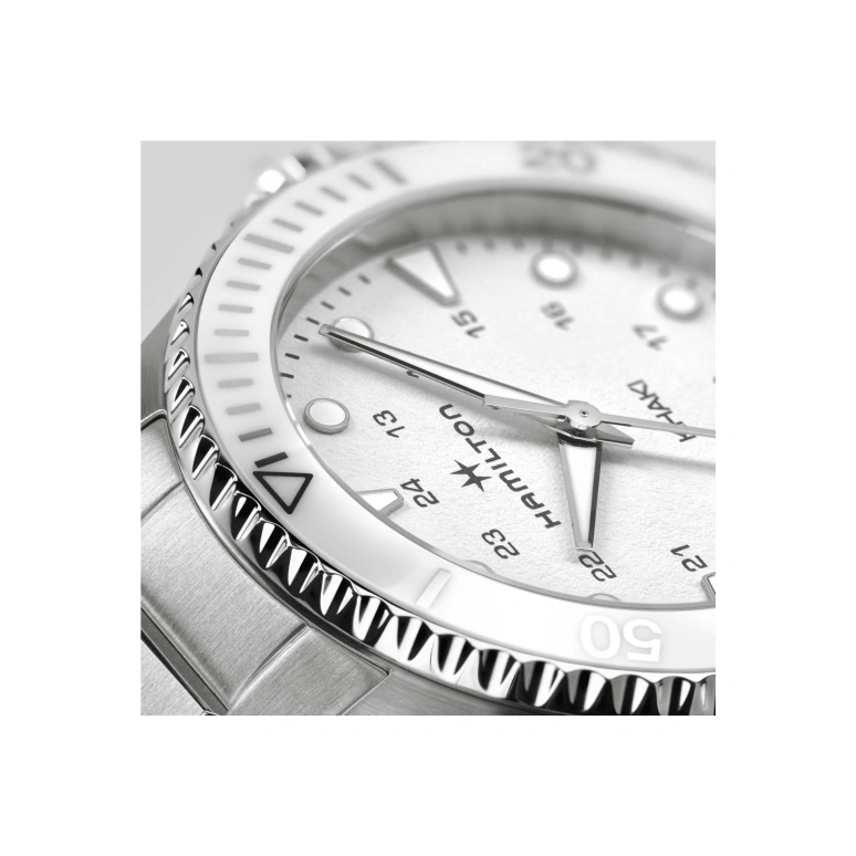 Hamilton,Khaki Navy 37mm,37mm,Stainless Steel,White,Quartz,Sapphire,Crystal Glass,Round,H82221110