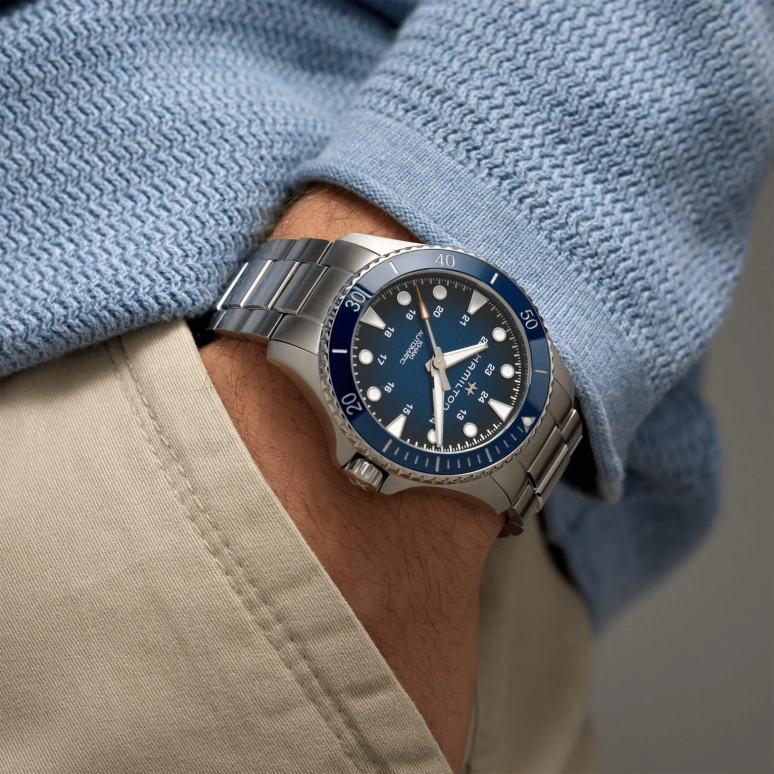 Hamilton,Khaki Navy 43mm,43mm,Stainless Steel,Blue,Automatic,80hours,In-house Caliber,H82505140