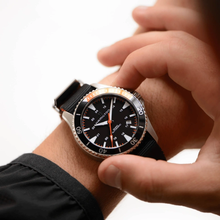 Hamilton,Khaki Navy 40mm,40mm,Stainless Steel,Black,Automatic,80hours,In-house Caliber,H82305931