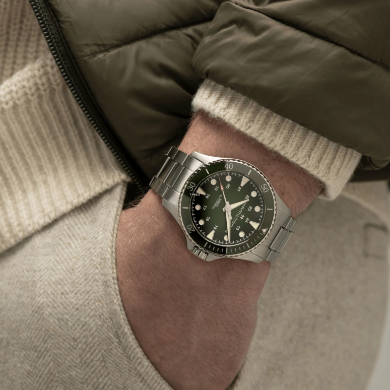 Hamilton,Khaki Navy 43mm,43mm,Stainless Steel,Green,Automatic,Sapphire,Round,H82525160