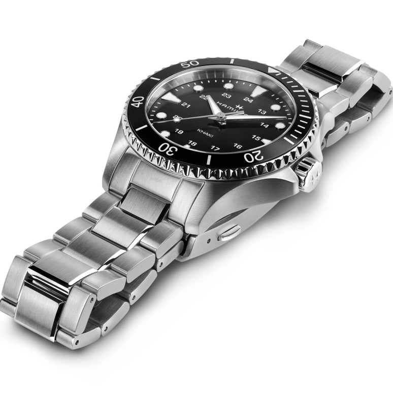 Hamilton,Khaki Navy 37mm,37mm,Stainless Steel,Black,Quartz,Sapphire,Crystal Glass,Round,H82201131