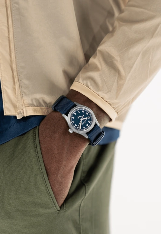 Hamilton,Khaki Field 33mm,33mm,Stainless Steel,Blue,Quartz,Sapphire,Crystal Glass,Round,H69301940