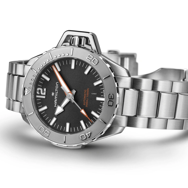 Hamilton,Khaki Navy 41mm,41mm,Stainless Steel,Black,Automatic,Sapphire,Crystal Glass,Round,H77485130