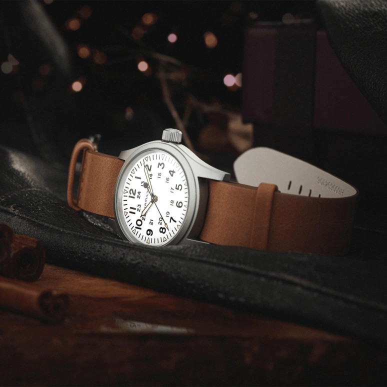 Hamilton,Khaki Field 38mm,38mm,Stainless Steel,White,Handwound,Day,80hours,H69439511