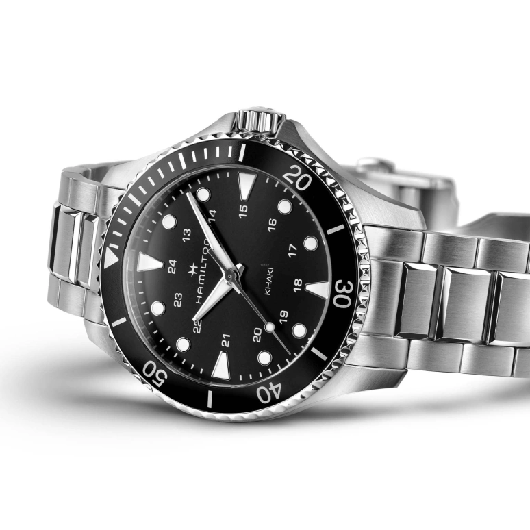 Hamilton,Khaki Navy 37mm,37mm,Stainless Steel,Black,Quartz,Sapphire,Crystal Glass,Round,H82201131