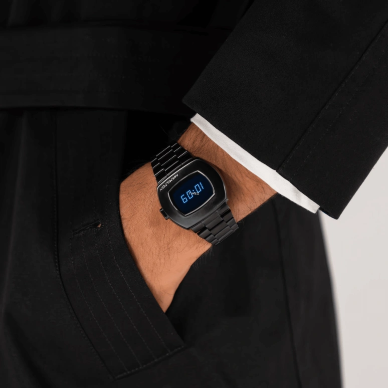 Hamilton,American Classic 41x35mm,41x35mm,Stainless Steel,Black,Quartz,Sapphire,Glass,Cushion,H52404131
