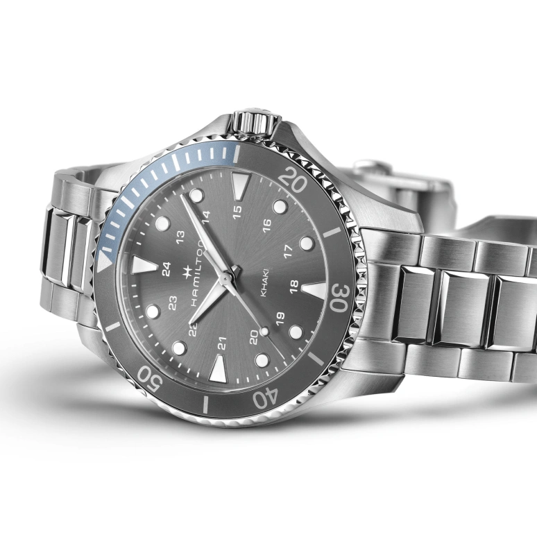 Hamilton,Khaki Navy 37mm,37mm,Stainless Steel,Grey,Quartz,Sapphire,Crystal Glass,Round,H82211181