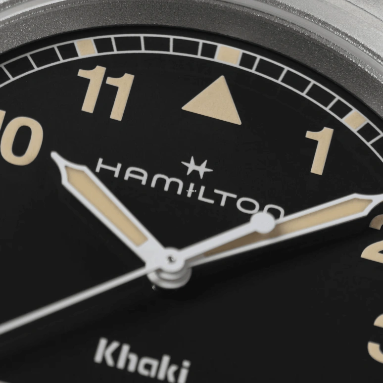 Hamilton,Khaki Field 38mm,38mm,Stainless Steel,Black,Quartz,In-house Caliber,Sapphire,Glass,H69401131