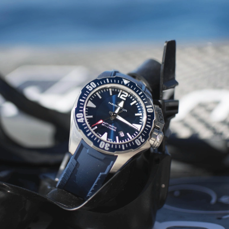 Hamilton,Khaki Navy 42mm,42mm,Stainless Steel,Blue,Automatic,Date,80hours,H77705345