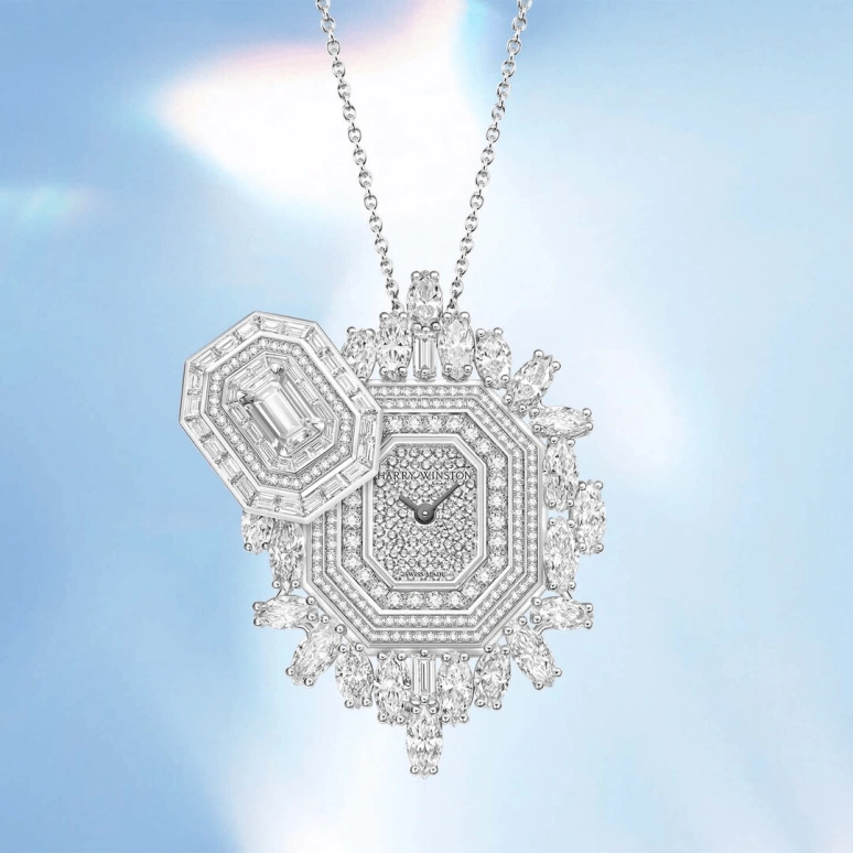 Harry Winston,High Jewelry Timepieces 32x46mm,32x46mm,Gold,White Gold,Quartz,In-house Caliber,Closed,HJTQHM32WW001