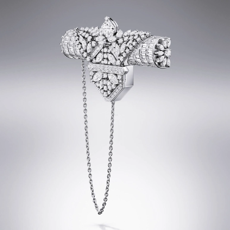 Harry Winston,High Jewelry Timepieces 17x21mm,17x21mm,Gold,White Gold,Quartz,In-house Caliber,Closed,HJTQHM54WW001