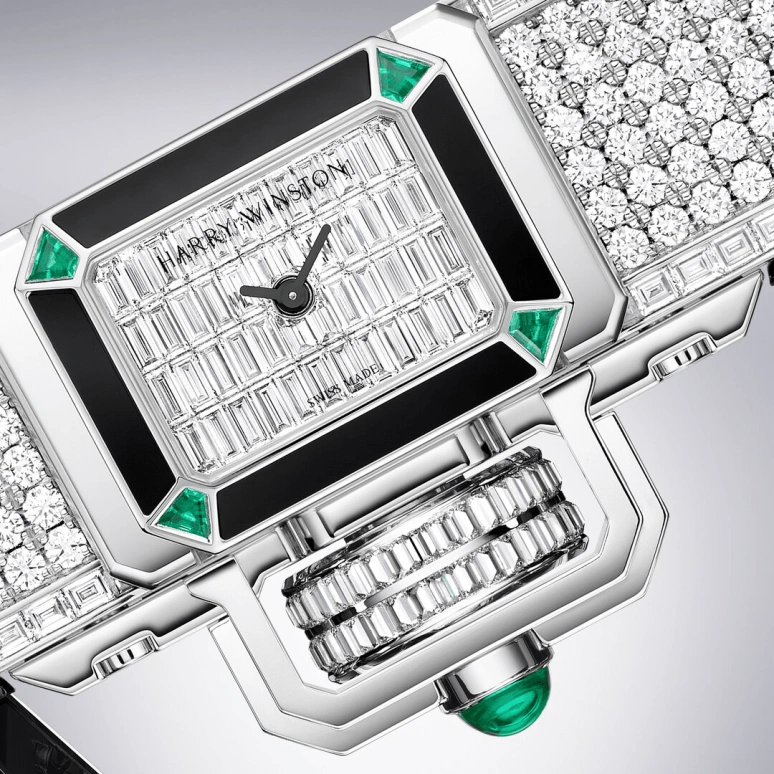 Harry Winston,High Jewelry Timepieces 28x22mm,28x22mm,Gold,White Gold,Quartz,In-house Caliber,Closed,HJTQHM00WW004