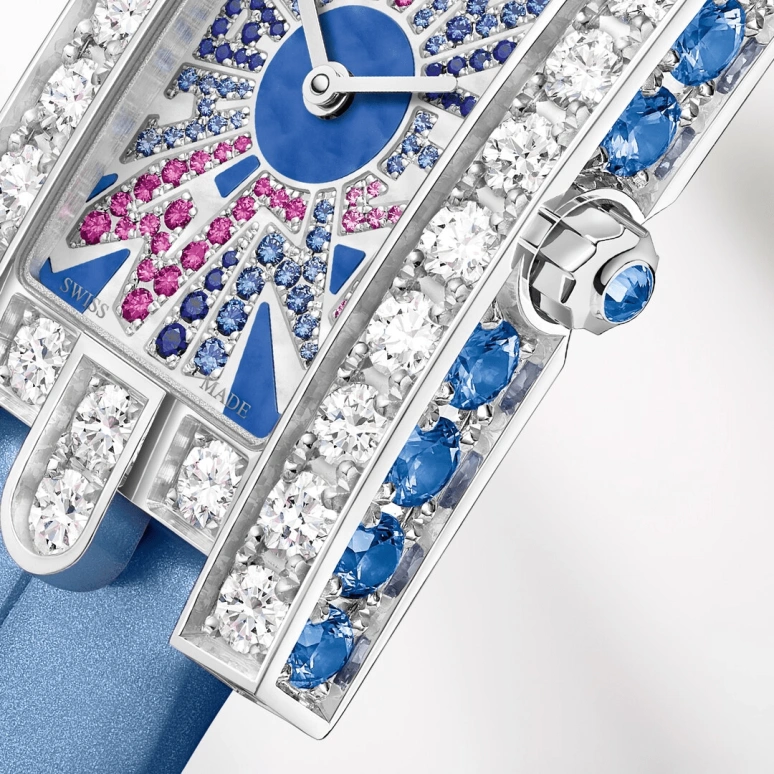 Harry Winston,The Avenue 21.4x36.1mm,21.4x36.1mm,Gold,White Gold,White,Blue,Quartz,In-house Caliber,Mother of Pearl,AVEQHM21WW297