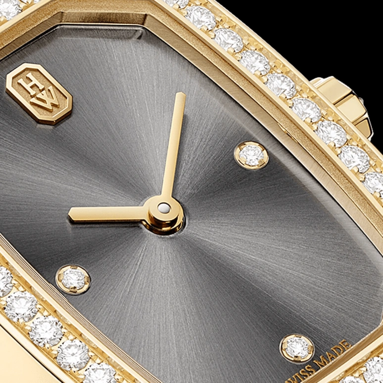 Harry Winston,Emerald 17.7x24mm,17.7x24mm,Yellow Gold,Gold,Quartz,In-house Caliber,Closed,EMEQHM18YY001
