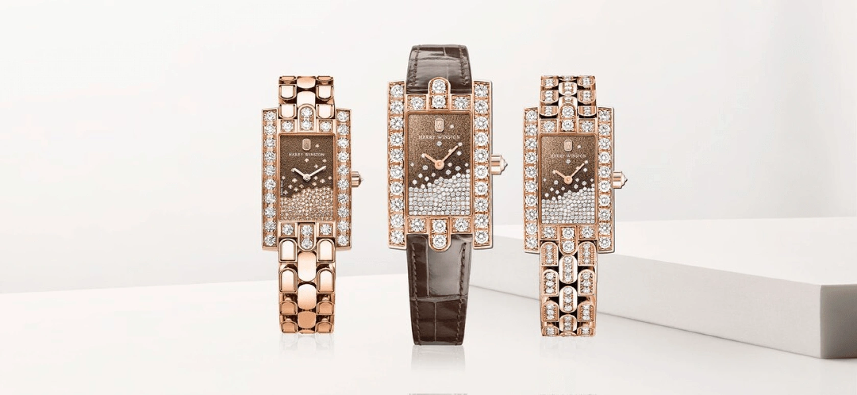 Harry Winston,The Avenue 21.4x36.1mm,21.4x36.1mm,Rose Gold,Gold,Quartz,In-house Caliber,Closed,AVEQHM21RR121